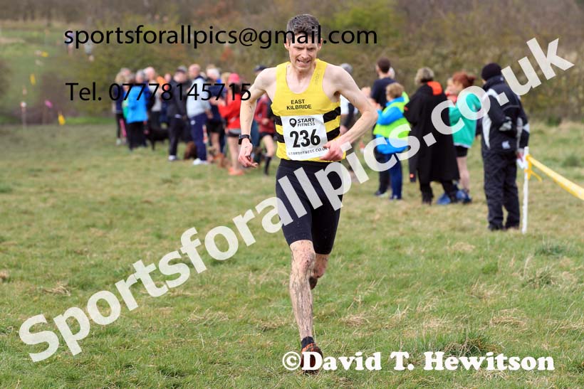 Men 35 to 60 in the 2023 BMAF Cross Country Champs., Wallsend. Photo: David T. Hewitson/Sports for All Pics